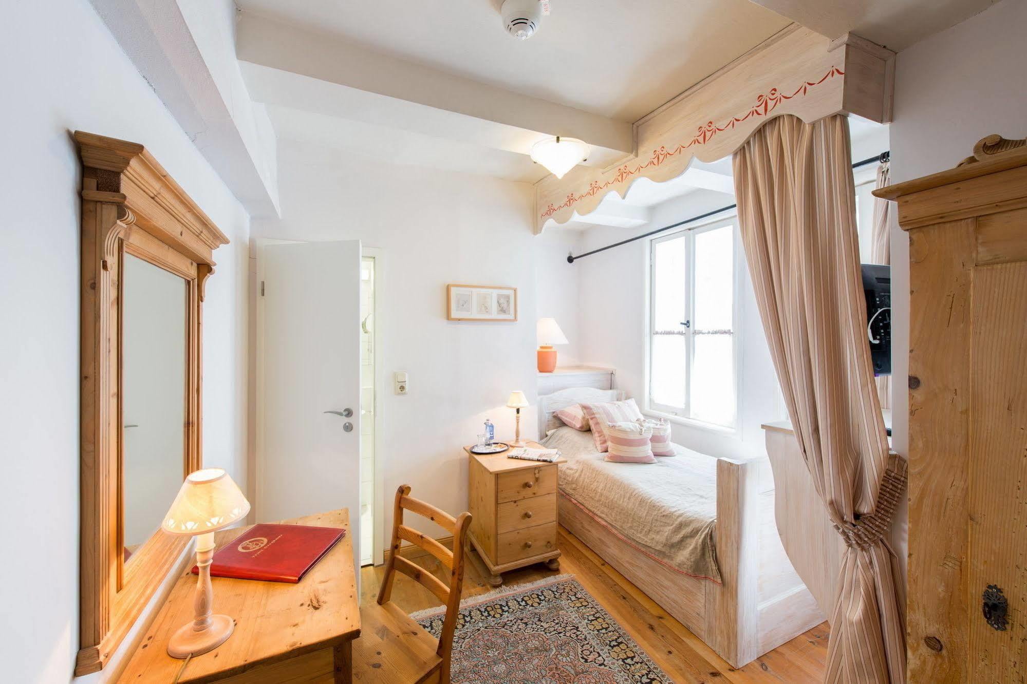 Hotel Theophano Кведлинбург Екстериор снимка